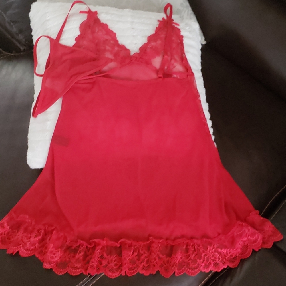Red Lingerie - Picture 4 of 5